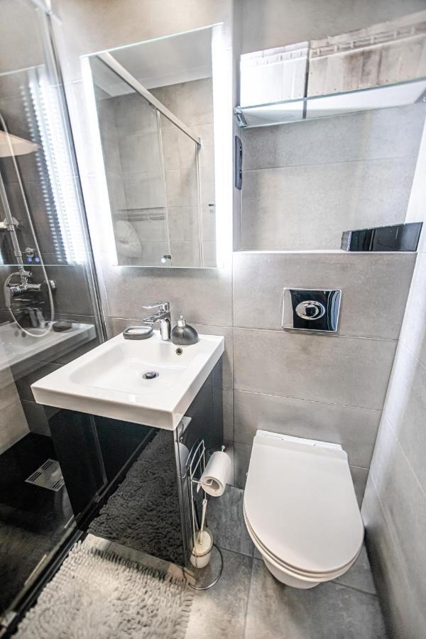 Charming Apt Next To Lazienki Park And City Center Варшава Екстер'єр фото